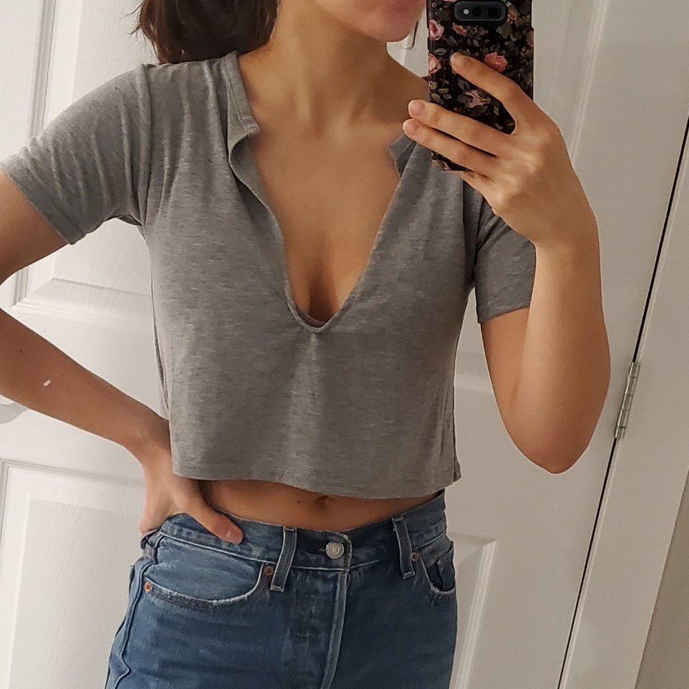 💚 4/$16 NWOT PLT relaxed fit crop top